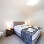 Apartamento Alba Rab Banjol