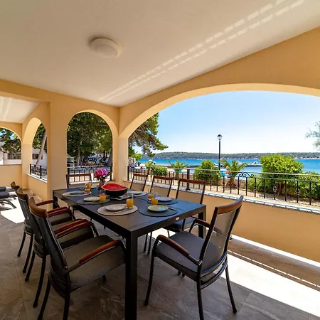 Apartment Alba Rab Banjol